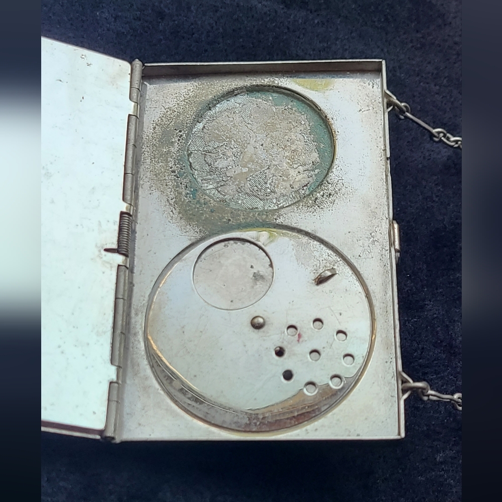 Edwardian Guilloche purse makeup compact - Picture 11 of 12
